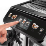 ⁦ماكينة قهوة ديلونغي Delonghi أتوماتيكية بالكامل مع مطحنة شاشة رقمية ملونة - إمكانية الربط على تطبيق  ديلونغي |ECAM 450.65.S⁩ - الصورة ⁦2⁩