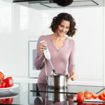 ⁦خلاط يدوي Braun MultiQuick 3 Vario MQ 3145 WH– 750 واط – 11 سرعات – رأس خلط معدني – فرامات متعددة – كأس خلط 600 مل⁩ - الصورة ⁦2⁩